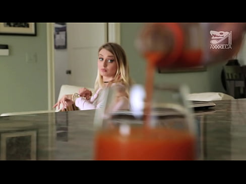 ❤️ Garota gostosa com mamas grandes e cona apertada recebe pica de perdedor, mas muito dura ❤❌ Sexo vídeo em nós ﹏