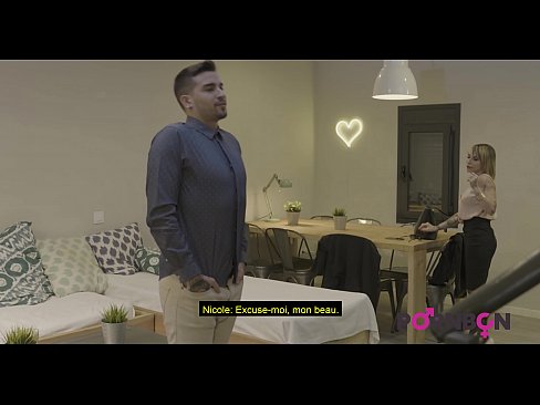 ❤️ PORNBCN 4K Uma mulher madura com mamas grandes quer ser um gigolô jovem fodido anal com um grande amortismo de broche de pinto duro estilo cão de foder, lambendo o orgasmo do cachorro legenda francesa ❤❌ Sexo vídeo em nós ﹏
