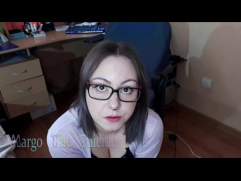 ❤️ Garota Sexy com Dildo de Óculos Chupa Profundamente na Câmera ❤❌ Sexo vídeo em nós ﹏